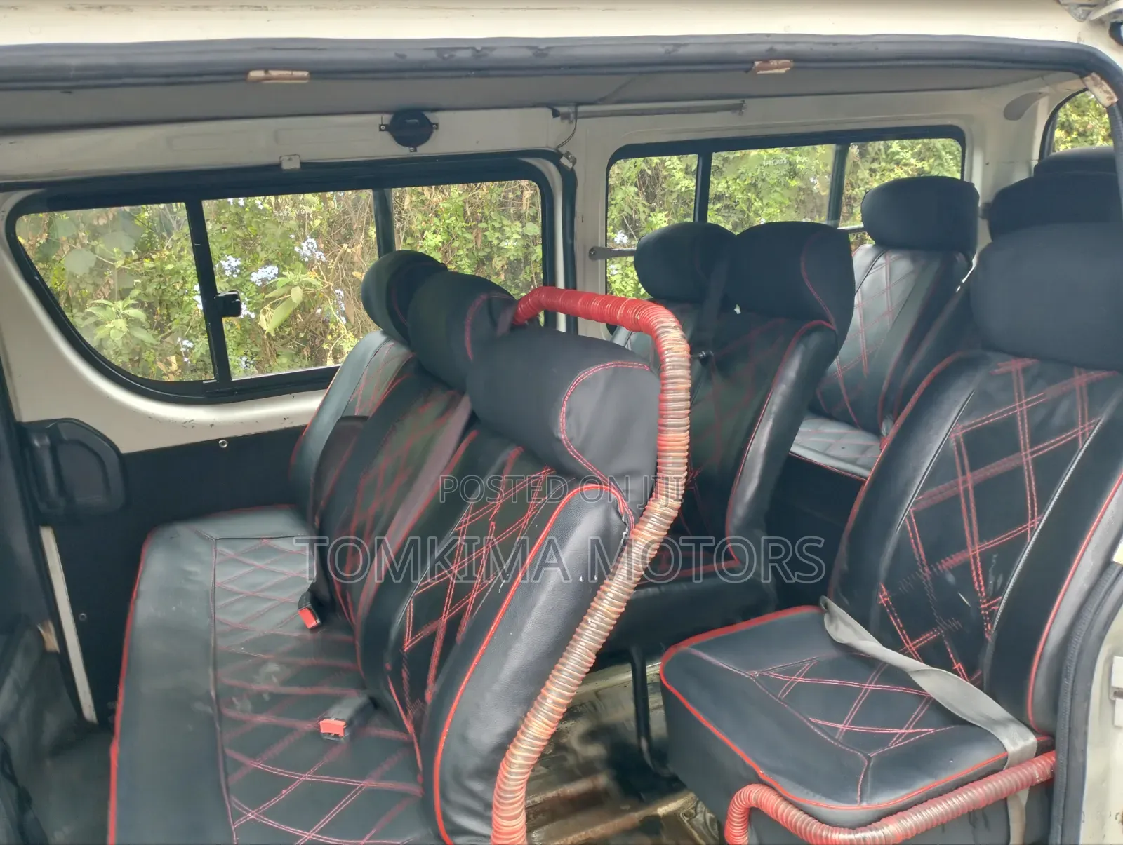 Toyota HiAce 2012 Silver