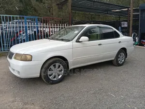 Nissan FB15 2005 White
