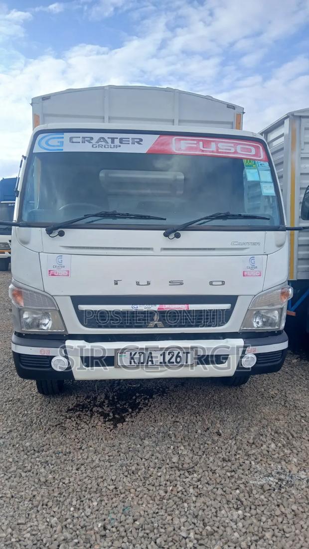 Mitsubishi Fuso Canter 2020 White