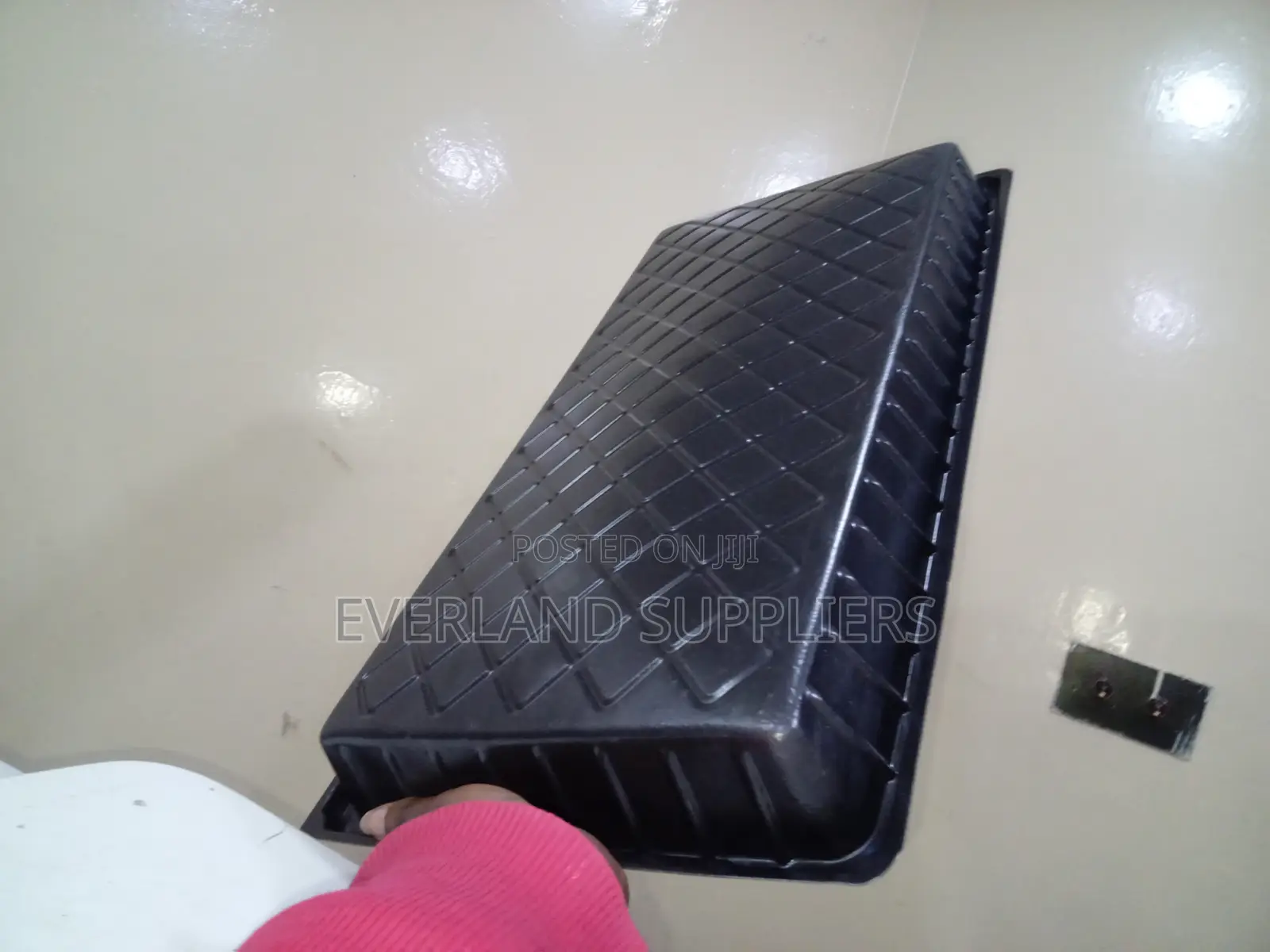 Hydroponic Trays for Vertical Growing Racks - No Holes