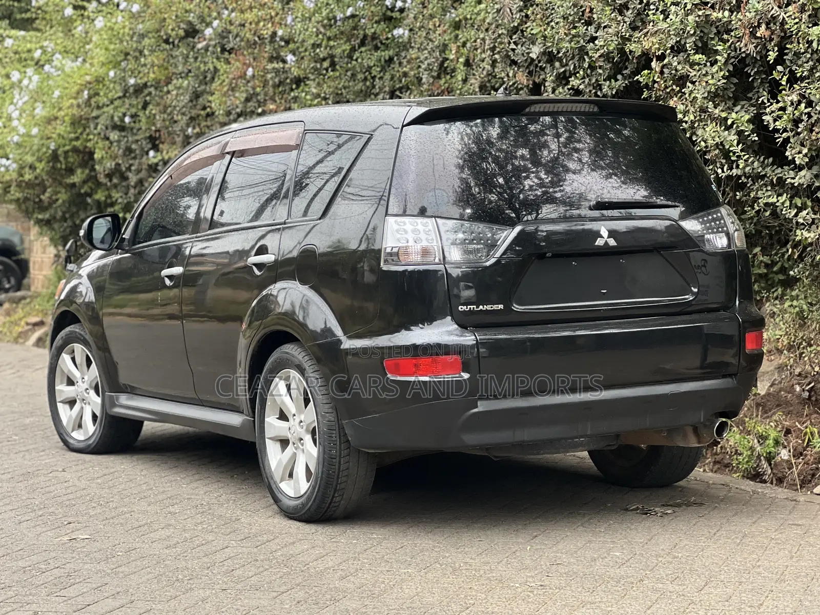 Mitsubishi Outlander XLS 2011 Black