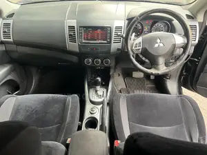 Mitsubishi Outlander XLS 2011 Black
