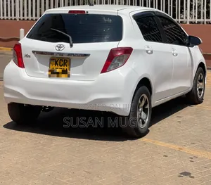 Toyota Vitz 2011 White