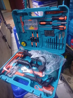 Main Corded Drilling Machine With Tools 117 Piece