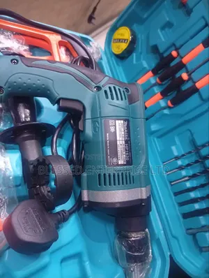 Heavy Duty Makita Corded 1630 Machine With Tools Box