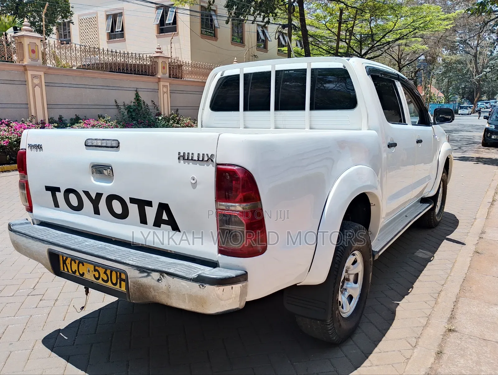 Toyota Hilux 2015 White