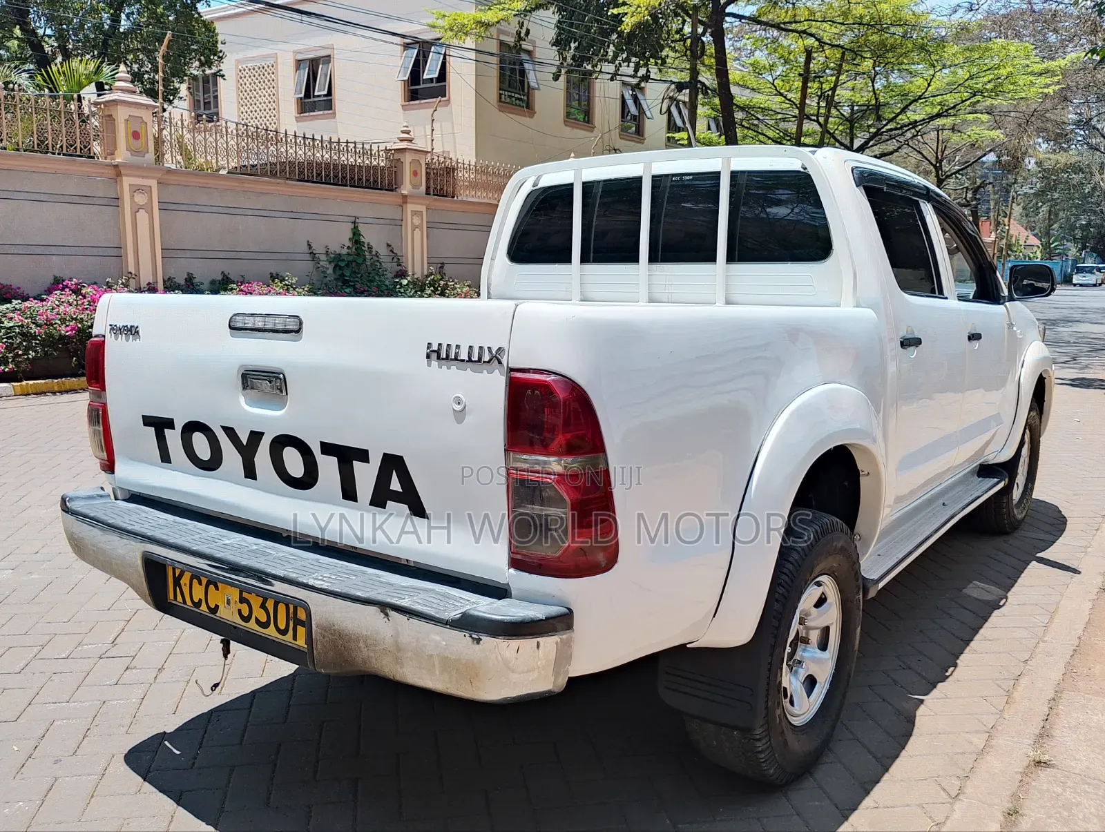 Toyota Hilux 2015 White