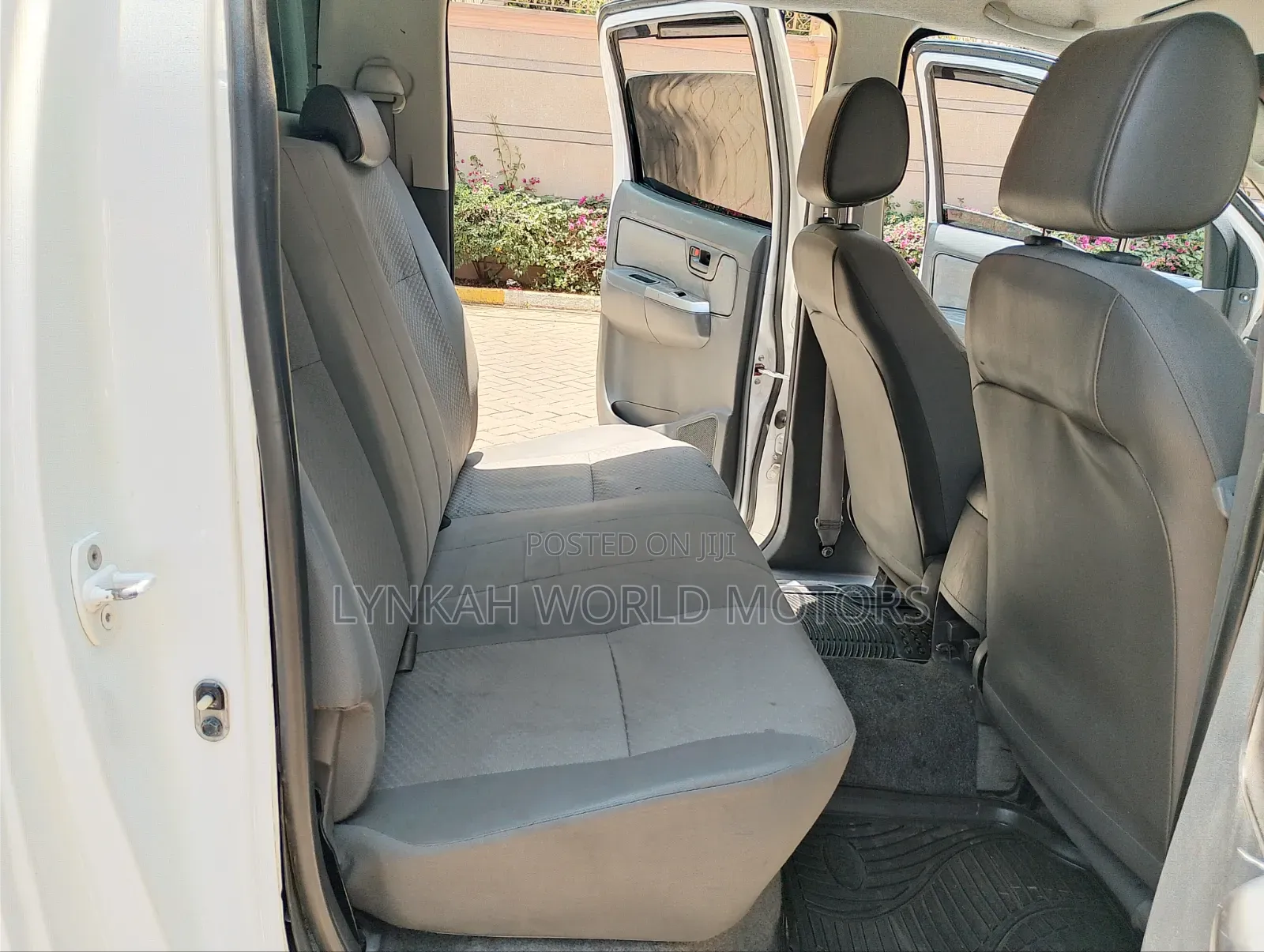 Toyota Hilux 2015 White