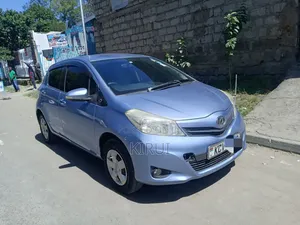 Toyota Vitz 2013