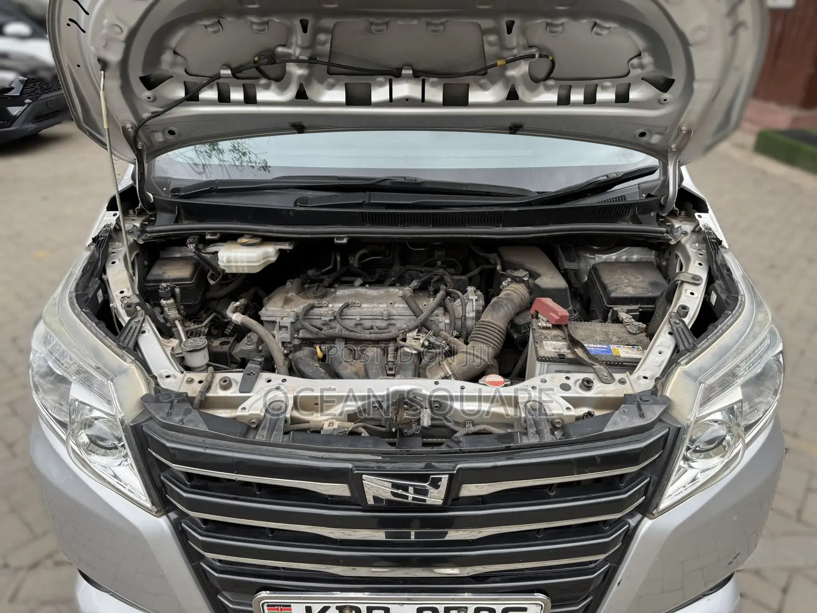 Toyota Noah 2017 Silver