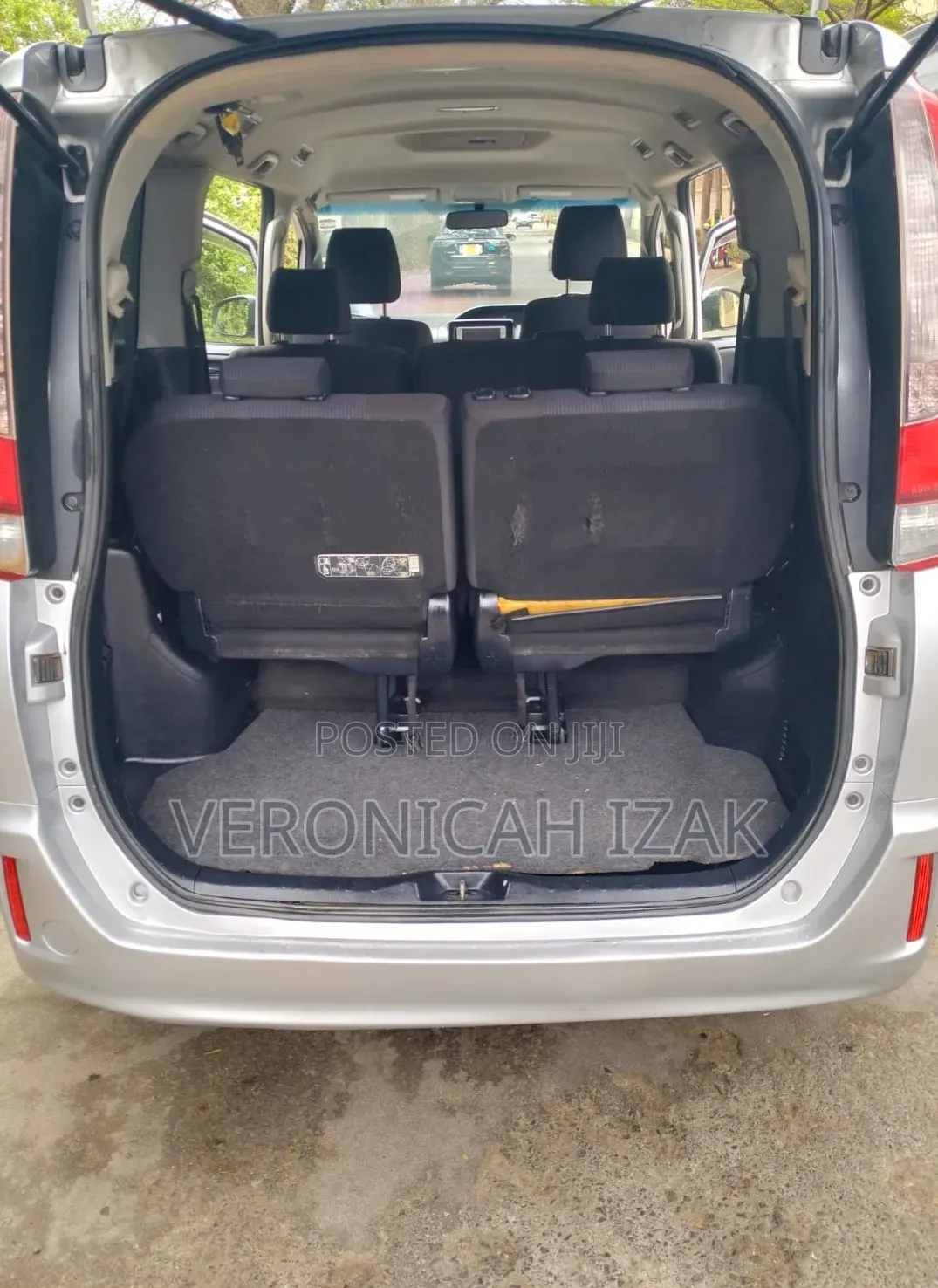 Toyota Noah 2015 Silver