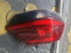 Nissan Extrail Taillight