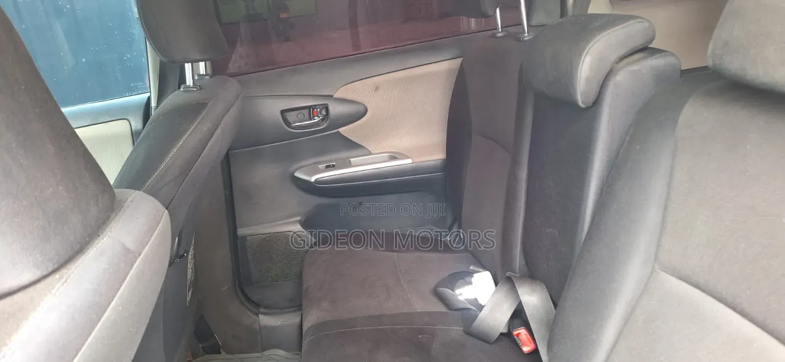 Toyota Wish 2011 Blue