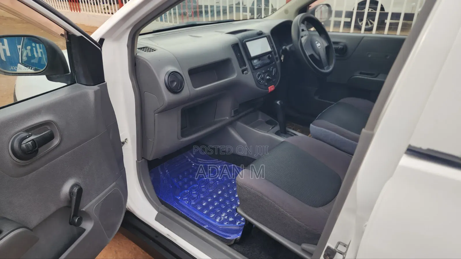Nissan Advan 2010 White