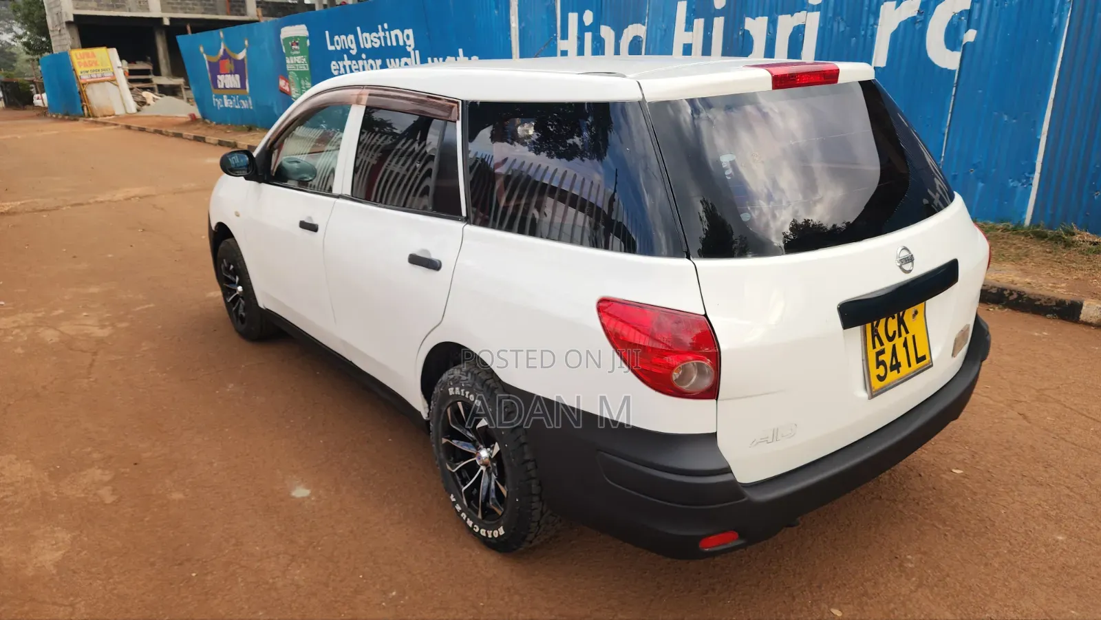 Nissan Advan 2010 White
