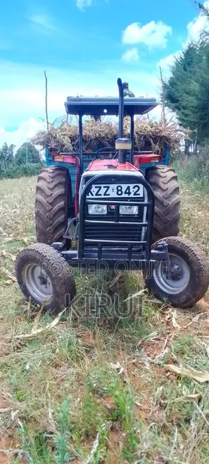 Massey Ferguson 375 Britain Tractor