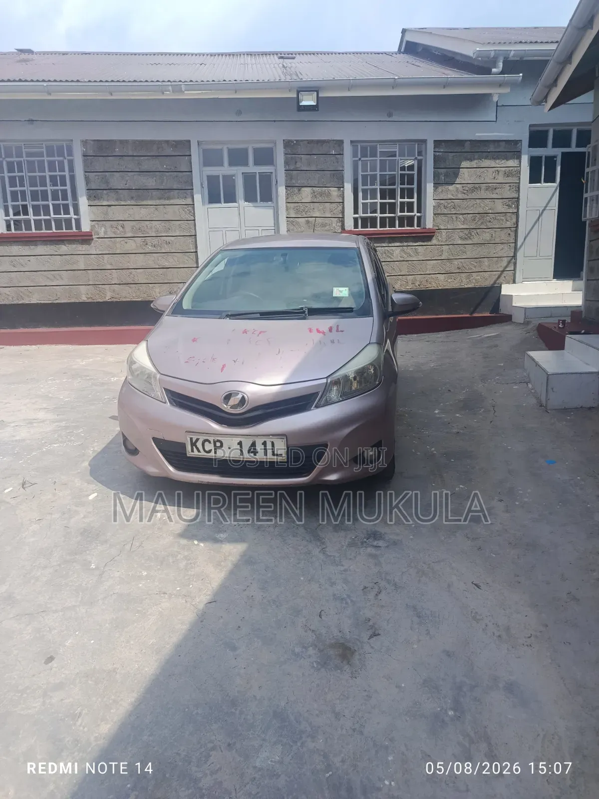 Toyota Vitz 2011 Pink