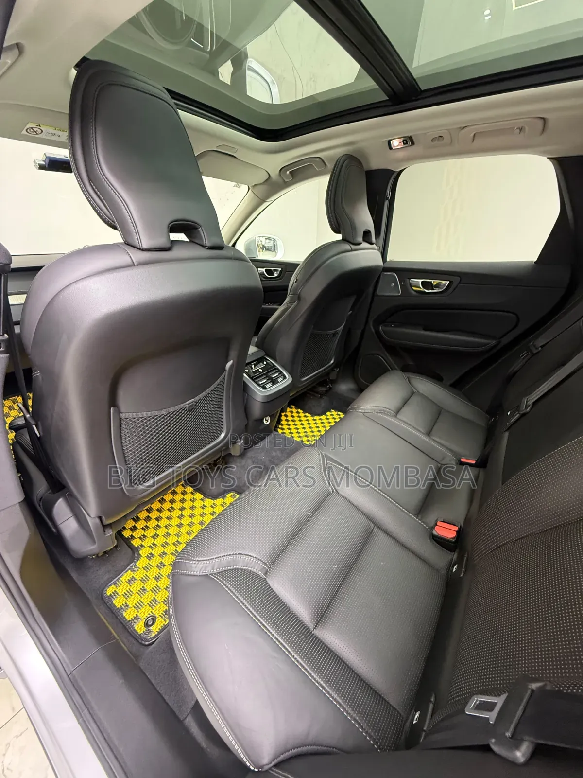 Volvo XC60 2019 Silver