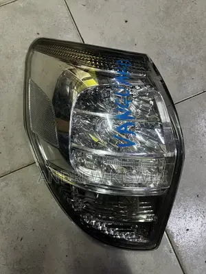 Toyota Vanguard Taillight Clear