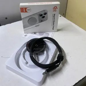 Q12 Fast Charging Magnetic Wireless Phone Charger Pad