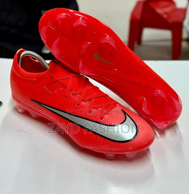 Nike Zoom Vapor Red - main view