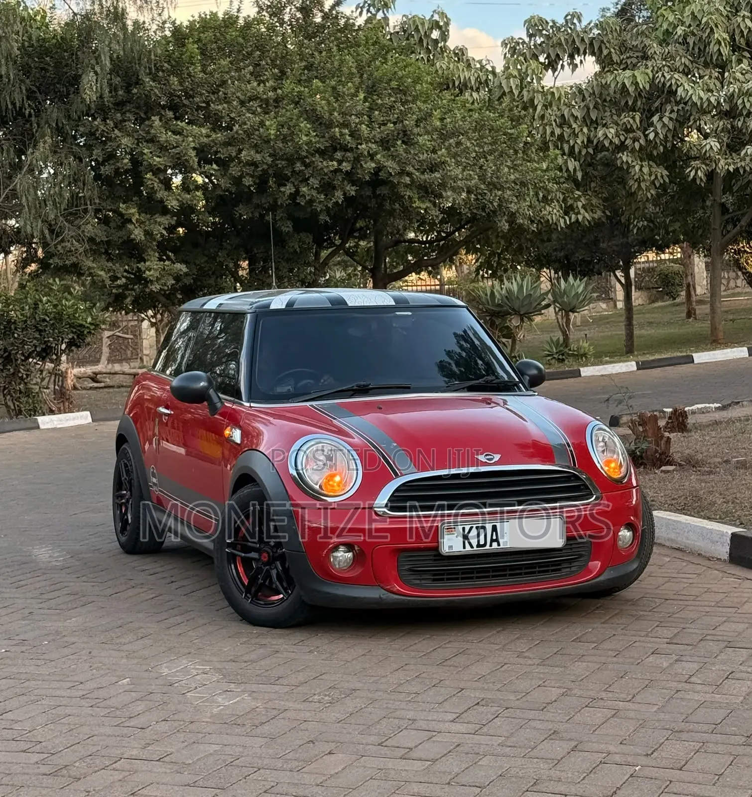Mini Cooper 2013 Red