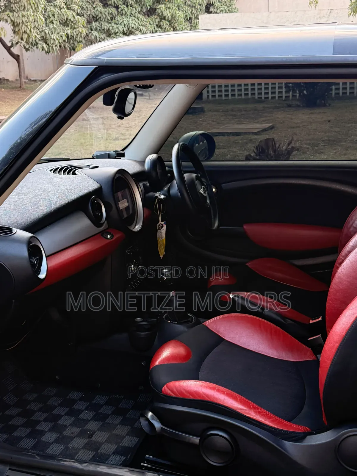 Mini Cooper 2013 Red