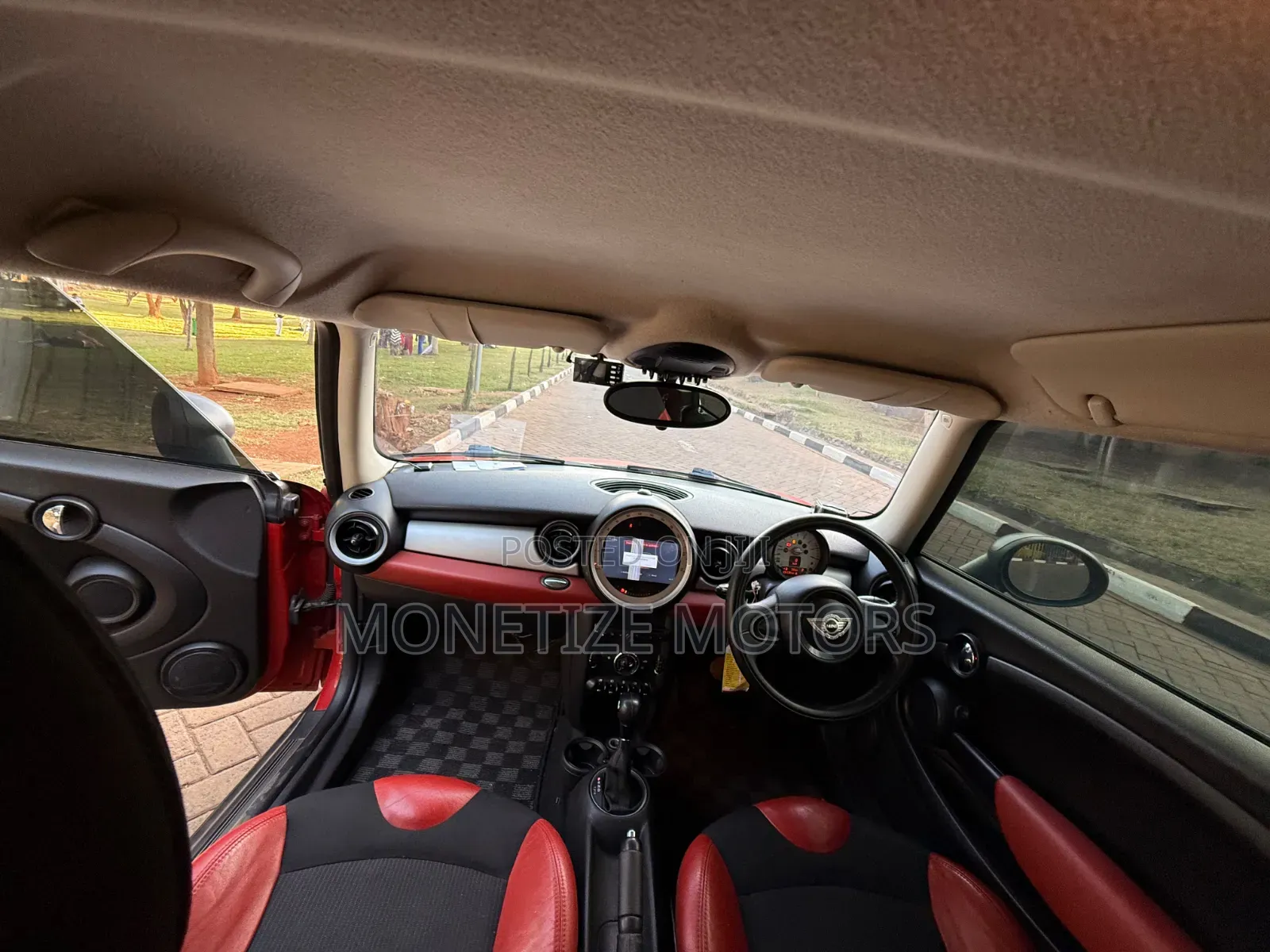 Mini Cooper 2013 Red