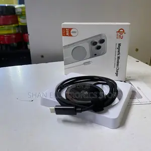 Q12 Slim Magnetic Phone Charger With Type C Cable