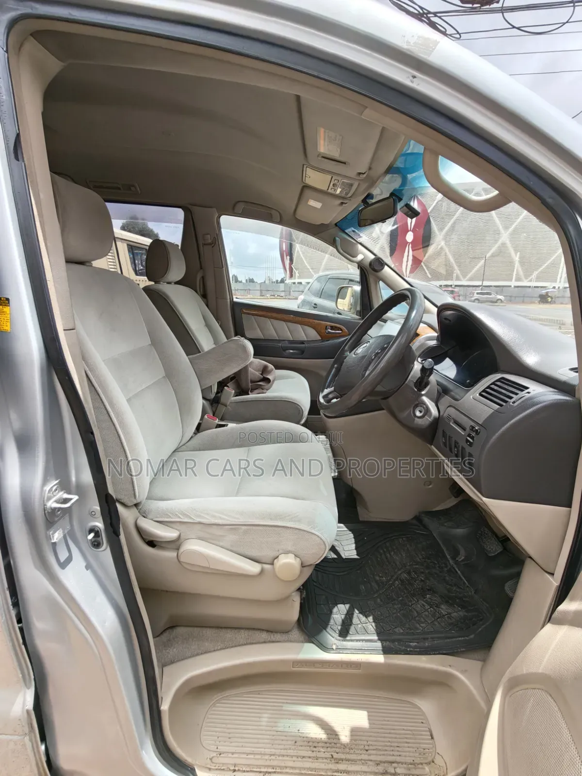 Toyota Alphard 2.4 Petrol FWD 2006 Silver
