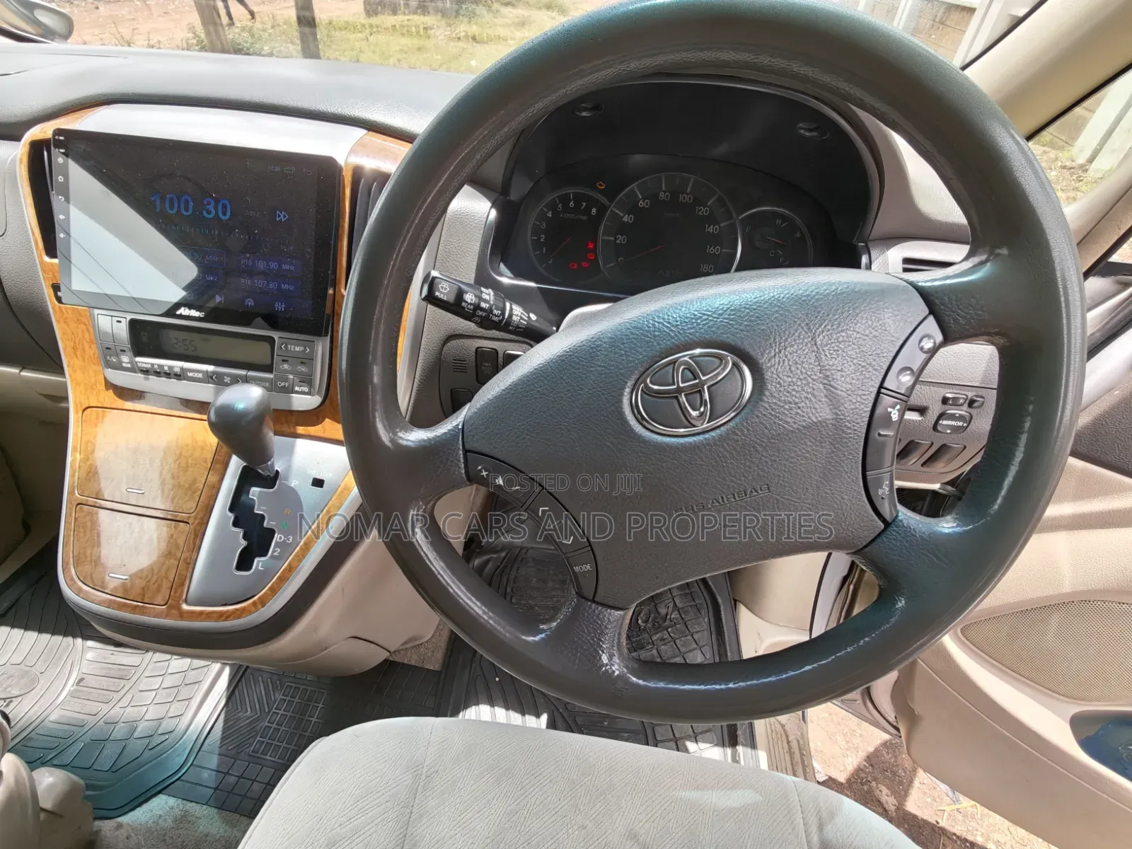 Toyota Alphard 2.4 Petrol FWD 2006 Silver