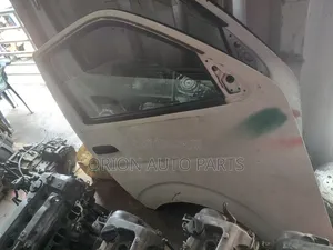 Hiace 7L Doors