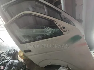 Hiace 7L Doors