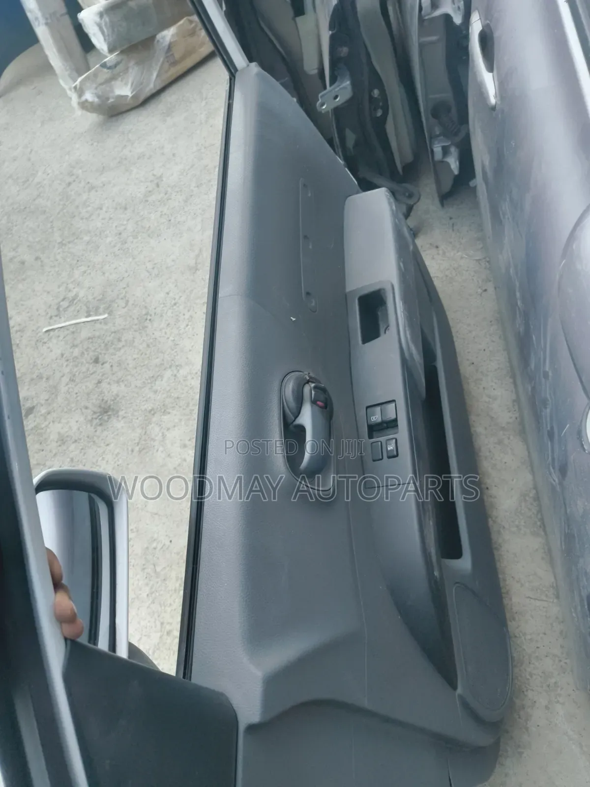 Nissan Ad Front Door