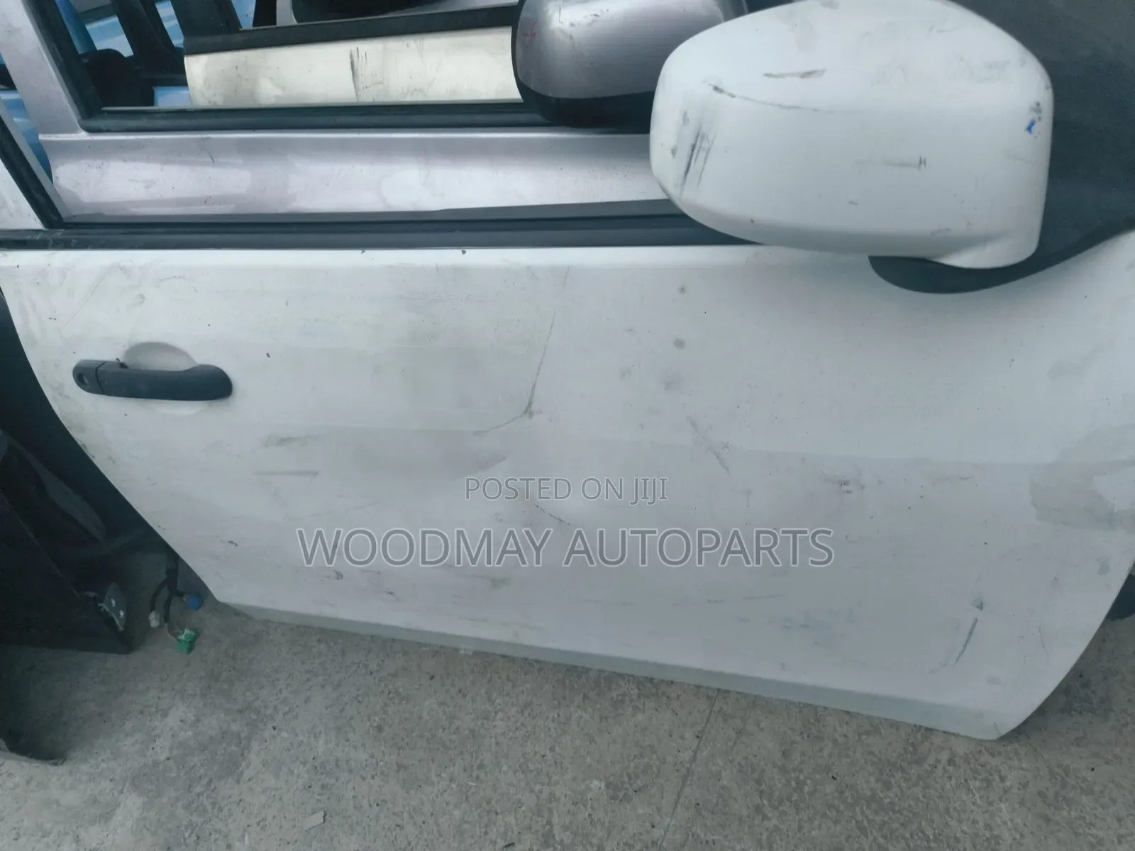 Nissan Ad Front Door
