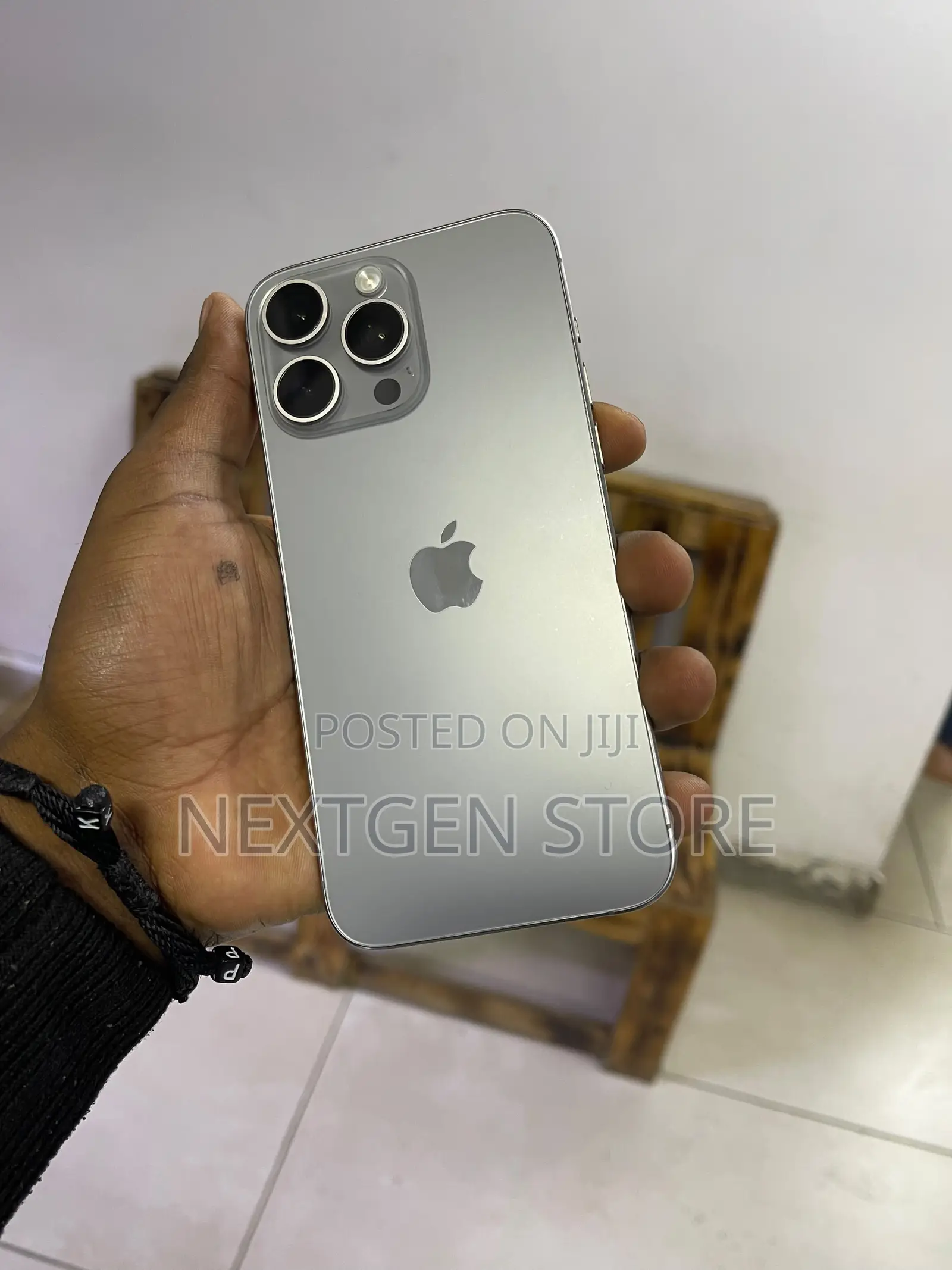 Apple iPhone 15 Pro Max 256 GB Silver