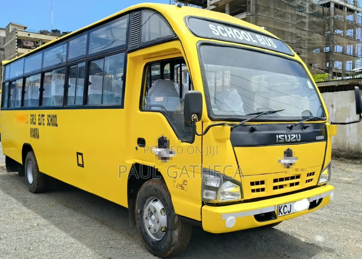 Isuzu NQR 2016 Yellow