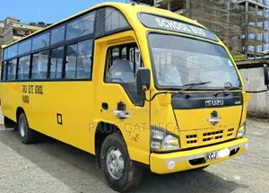 Isuzu NQR 2016 Yellow