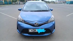 Toyota Vitz 1.0 FWD 5dr 2015 Blue