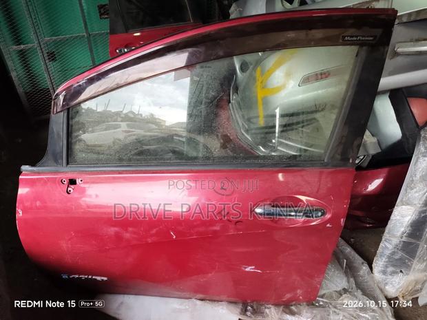 Nissan Note E12 Front RHS Door - thumbnail 2