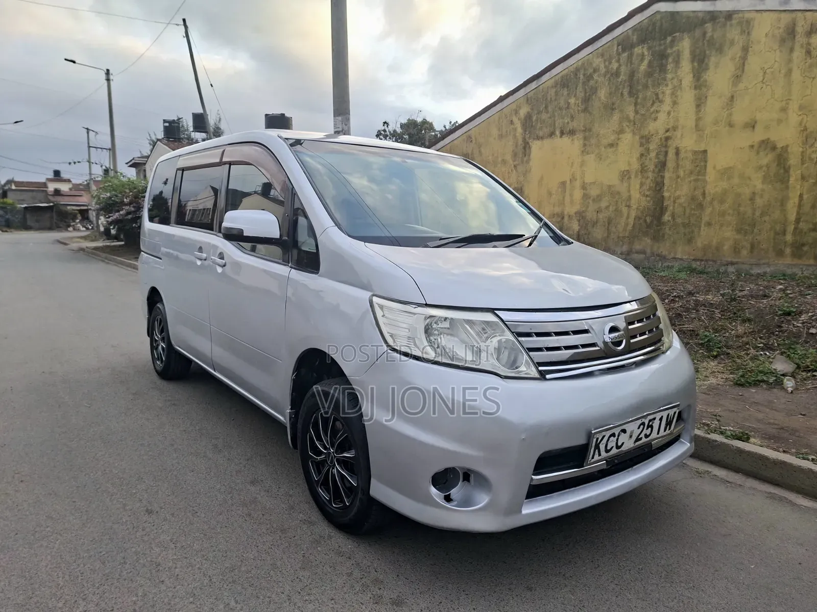 Nissan Serena 2008 Silver