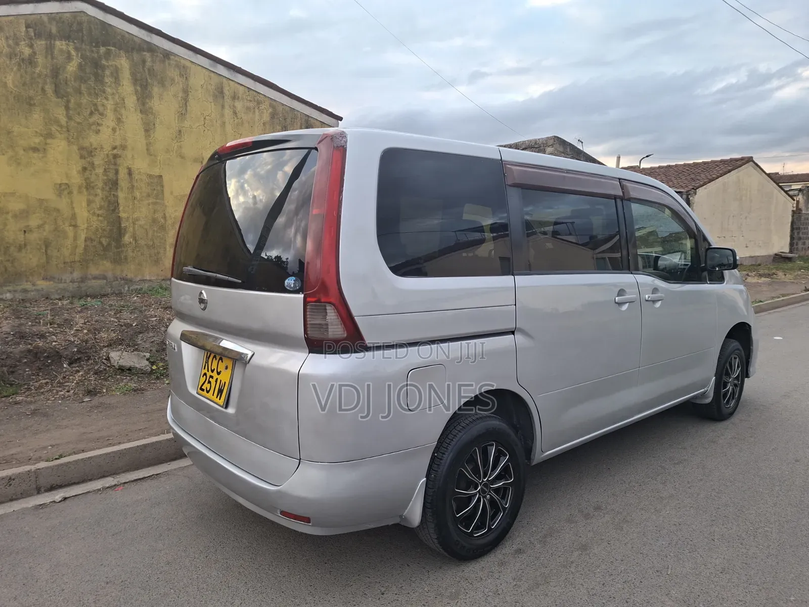 Nissan Serena 2008 Silver