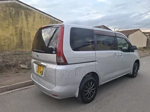 Nissan Serena 2008 Silver