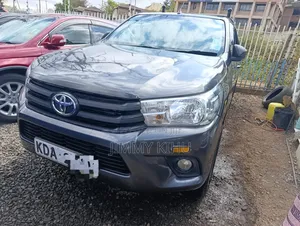 Toyota Hilux 2020 Gray