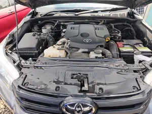 Toyota Hilux 2020 Gray