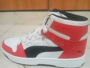 Puma Sneakers Size 43 / UK 9 – White & Red