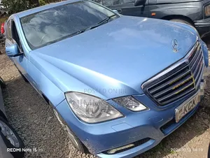 Mercedes-Benz E250 2011 Blue