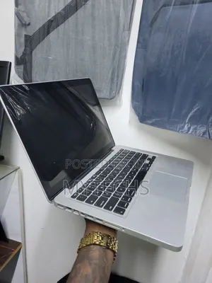 Laptop Apple MacBook 2012 8GB Intel Core i5 SSD 256GB