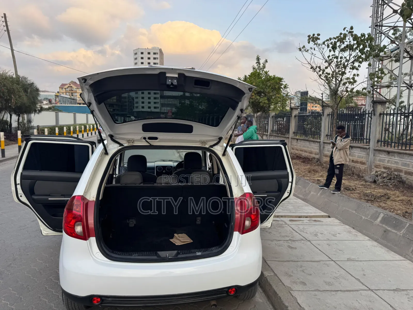 Mazda Verisa 2014 White
