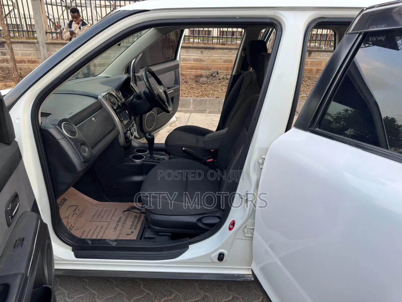 Mazda Verisa 2014 White